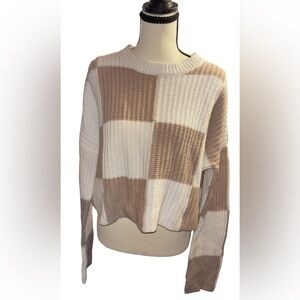 Moon & Madison Men's Crewneck Sweater - White and Brown Checkered